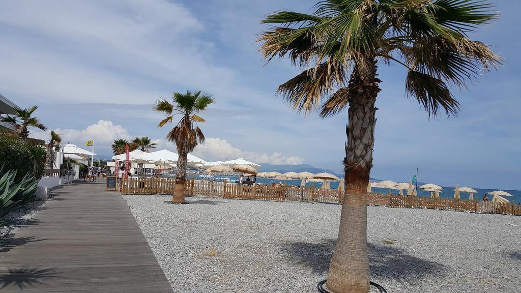 Baie Des Anges Appartement Bis Villeneuve-Loubet Exterior photo